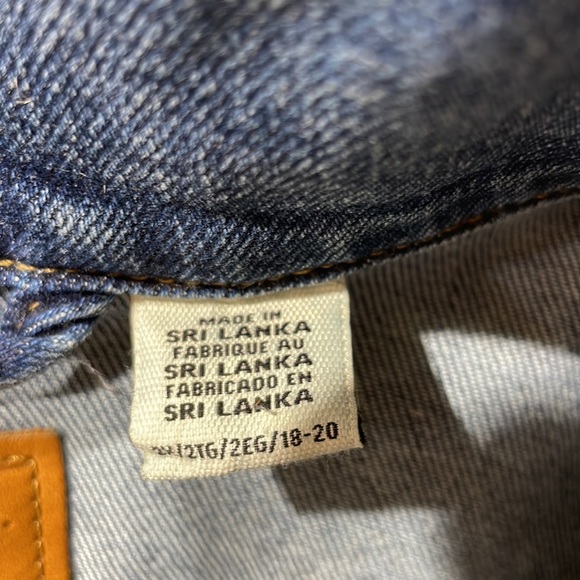 Levi’s Ex-Boyfriend Trucker Denim Jacket - Picture 13 of 17